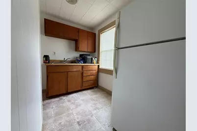 231 E Live Oak Street #B, La Grange, TX 78945 - Photo 6