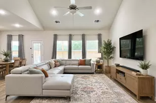 1600 Longhorn Ranch Dr, Leander, TX 78641 - Photo 2