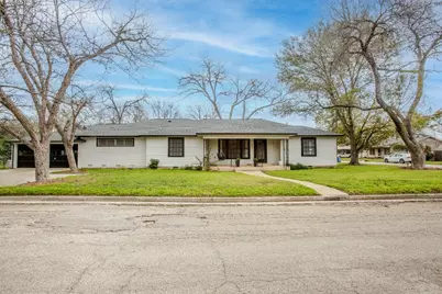 803 Peach Street, Seguin, TX 78155 - Photo 2