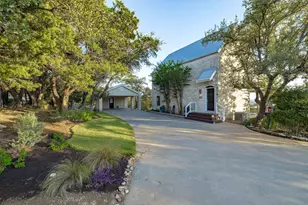 8132 Breeze Way, Jonestown, TX 78645 - Photo 4