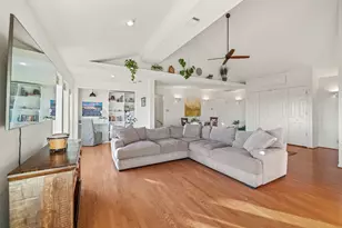 8132 Breeze Way, Jonestown, TX 78645 - Photo 14