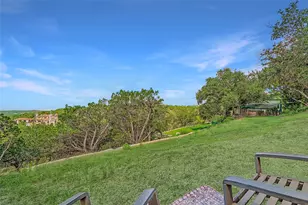 8132 Breeze Way, Jonestown, TX 78645 - Photo 18