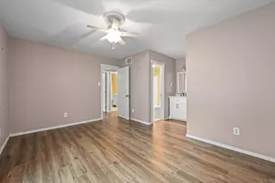 2124 Burton Dr, Austin, TX 78741 - Photo 14