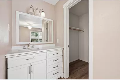 2124 Burton Drive #204, Austin, TX 78741 - Photo 16