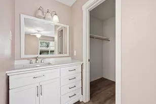 2124 Burton Dr, Austin, TX 78741 - Photo 16