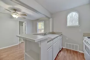 2712 Whitis Ave, Austin, TX 78705 - Photo 6