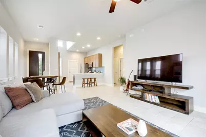 5400 Daimler Drive, Austin, TX 78744 - Photo 10