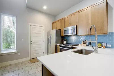 5400 Daimler Drive, Austin, TX 78744 - Photo 2