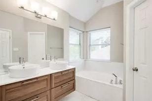 5660 Wagon Train Rd, Austin, TX 78749 - Photo 16