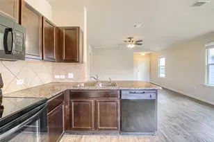 102 Sulphur River Loop, Hutto, TX 78634 - Photo 10