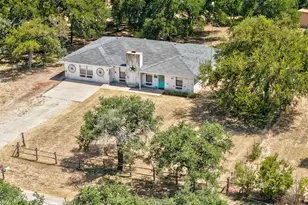 452 County Rd 3081, Lampasas, TX 76550 - Photo 20