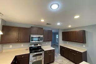 1825 Red Rock Dr, Round Rock, TX 78665 - Photo 10