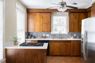 803 W 17th St, Austin, TX 78701 - Photo 14
