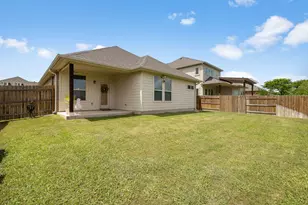 892 Centerra Hills Cir, Round Rock, TX 78665 - Photo 4