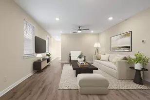 220 Fairfax Ave, San Marcos, TX 78666 - Photo 4