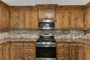 316 Holly Dr, Caldwell, TX 77836 - Photo 10