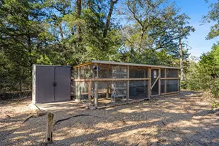 316 Holly Dr, Caldwell, TX 77836 - Photo 22