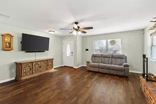 316 Holly Dr, Caldwell, TX 77836 - Photo 8