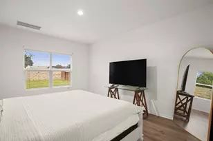 201 Mendoza, Kyle, TX 78640 - Photo 10
