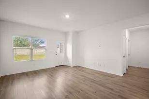 201 Mendoza, Kyle, TX 78640 - Photo 8