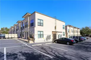 711 W 32nd St, Austin, TX 78705 - Photo 1