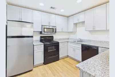 711 W 32nd Street #116, Austin, TX 78705 - Photo 6