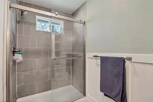 2001 Iroquois Ln, Austin, TX 78741 - Photo 30