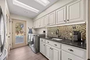 106 Acapulco Ct, Lakeway, TX 78734 - Photo 8