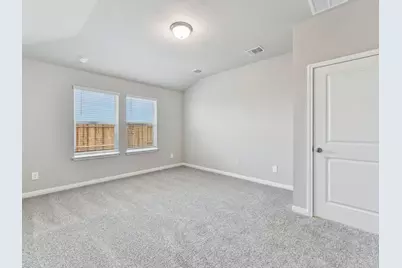 129 Sleep Hollow, Jarrell, TX 76537 - Photo 6