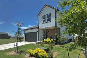 2017 Applewood Dr, Lockhart, TX 78644 - Photo 2