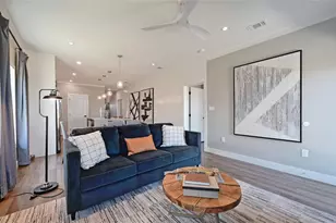 2017 Applewood Dr, Lockhart, TX 78644 - Photo 14