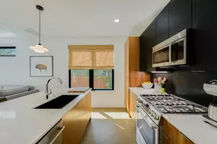 907 Redd St, Austin, TX 78745 - Photo 10