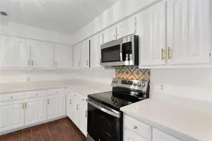 21205 National Dr, Jonestown, TX 78645 - Photo 6