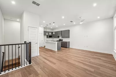 200 W 56th Street #2103, Austin, TX 78751 - Photo 4