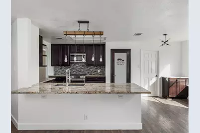 102 Erin Cove, Hutto, TX 78634 - Photo 10