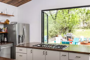 1109 Angelina St, Austin, TX 78702 - Photo 10