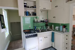 918 E 37th St, Austin, TX 78705 - Photo 4