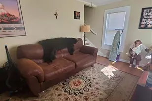 918 E 37th St, Austin, TX 78705 - Photo 2