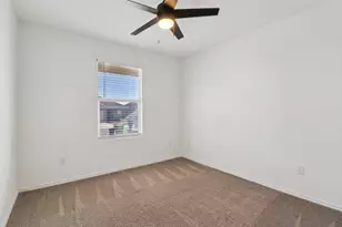 9028 James Bowie, Seguin, TX 78155 - Photo 8