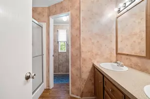 1231 Peach Creek Rd, Waelder, TX 78959 - Photo 10
