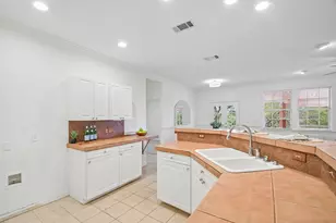 20609 Bridal Path Rd, Lago Vista, TX 78645 - Photo 14