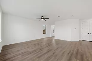 220 Bloomington Loop, Hutto, TX 78634 - Photo 8