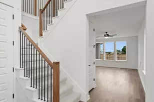220 Bloomington Loop, Hutto, TX 78634 - Photo 4