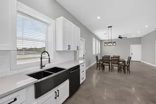 1889 Co Rd 487, Taylor, TX 76574 - Photo 8