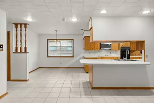 713 Sarah Jo St, La Grange, TX 78945 - Photo 8