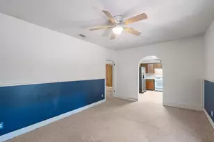 4616 E Cesar Chavez St, Austin, TX 78702 - Photo 12