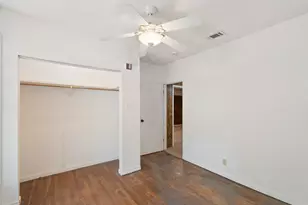 4616 E Cesar Chavez St, Austin, TX 78702 - Photo 22