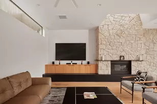 2108 Matterhorn Ln, Austin, TX 78704 - Photo 14