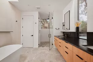 2108 Matterhorn Ln, Austin, TX 78704 - Photo 24