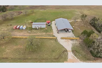 2187 Highway 290 E, McDade, TX 78650 - Photo 36